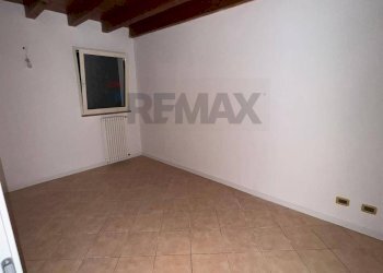 Stanza vuota - Trilocale Via Caterina Bon Brenzoni, Mozzecane - foto 6