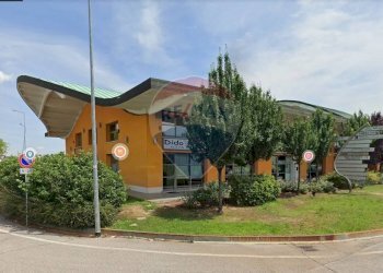 Casa all\'aperto - Negozio Via Caduti del Lavoro
 
3, Curtatone - foto 5