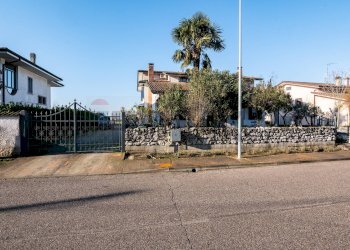 Edificio all\'aperto - Villa Borgo Virgilio - photo 2