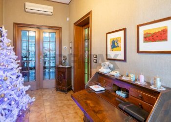 Hall / corridoio - Villa Borgo Virgilio - photo 13