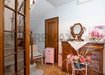 Hall / corridoio - Villa Borgo Virgilio - photo 16