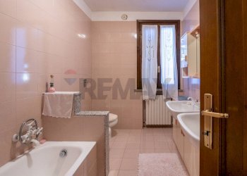 Bagno - Villa Borgo Virgilio - photo 30
