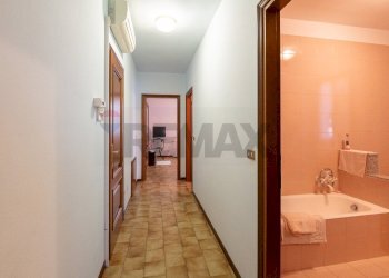 Hall / corridoio - Villa Borgo Virgilio - photo 37