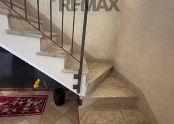 Scale - Bilocale Mantova - foto 5