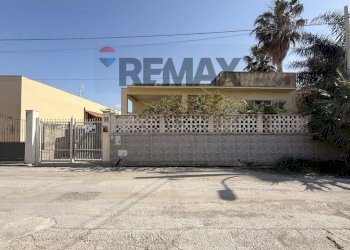 Casa all\'aperto - Villa Via Agamennone
 
3, Valderice - foto 1