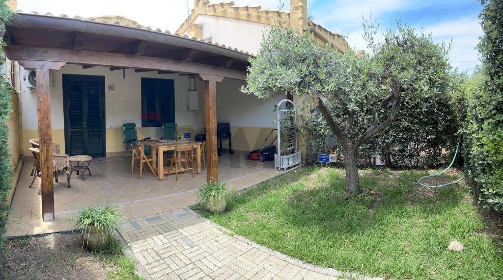 Casa all\'aperto - Villa a Schiera viale himera
 
3, Campofelice di Roccella - foto 2