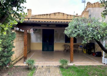 Casa all\'aperto - Villa a Schiera viale himera
 
3, Campofelice di Roccella - foto 1