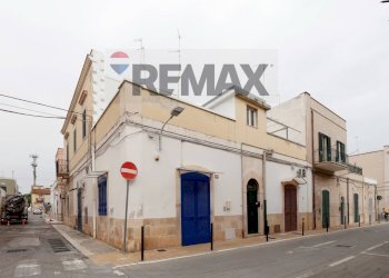 Edificio all\'aperto - Casa indipendente Via Udine
 
42, Bari - foto 3