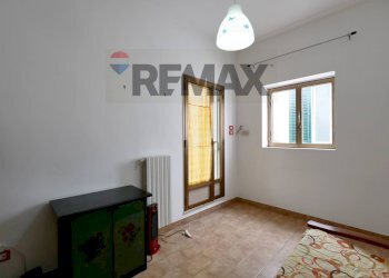 Stanza vuota - Casa indipendente Via Udine
 
42, Bari - foto 9