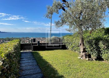 Foto 1 - Villa a Schiera via sant' ambrogio
 
42, Toscolano-Maderno - foto 1