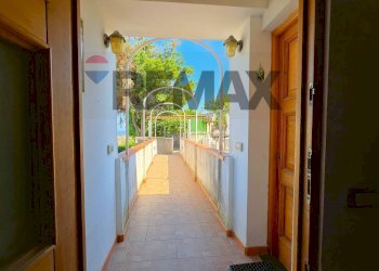 Hall / corridoio - Trilocale Ischia - foto 21