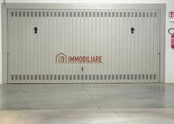 Foto 1 - Box Via Serena
 
15, Montebelluna - photo 1