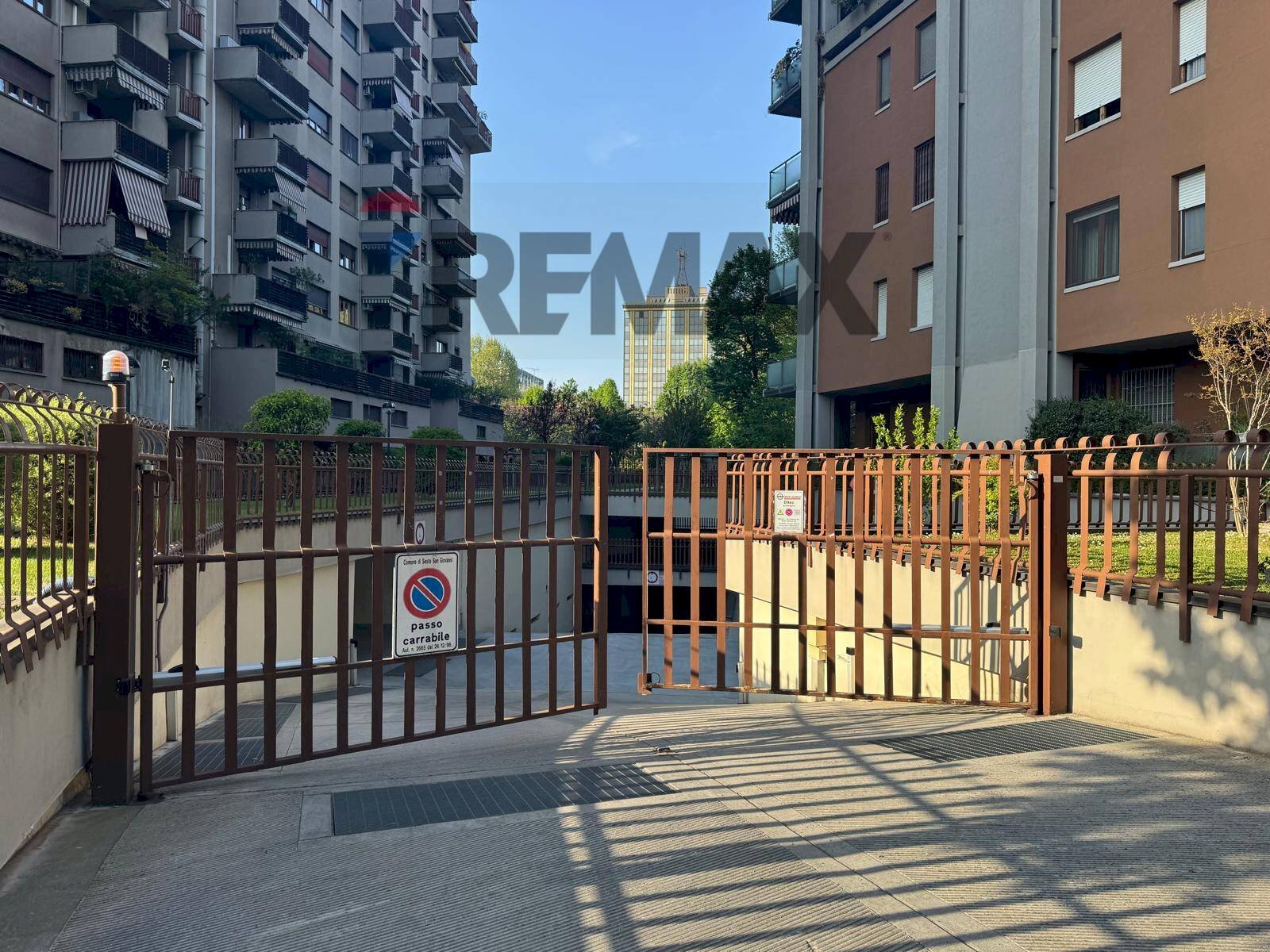 Edificio all\'aperto - Box Via 24 Maggio
 
1, Sesto San Giovanni - photo 1