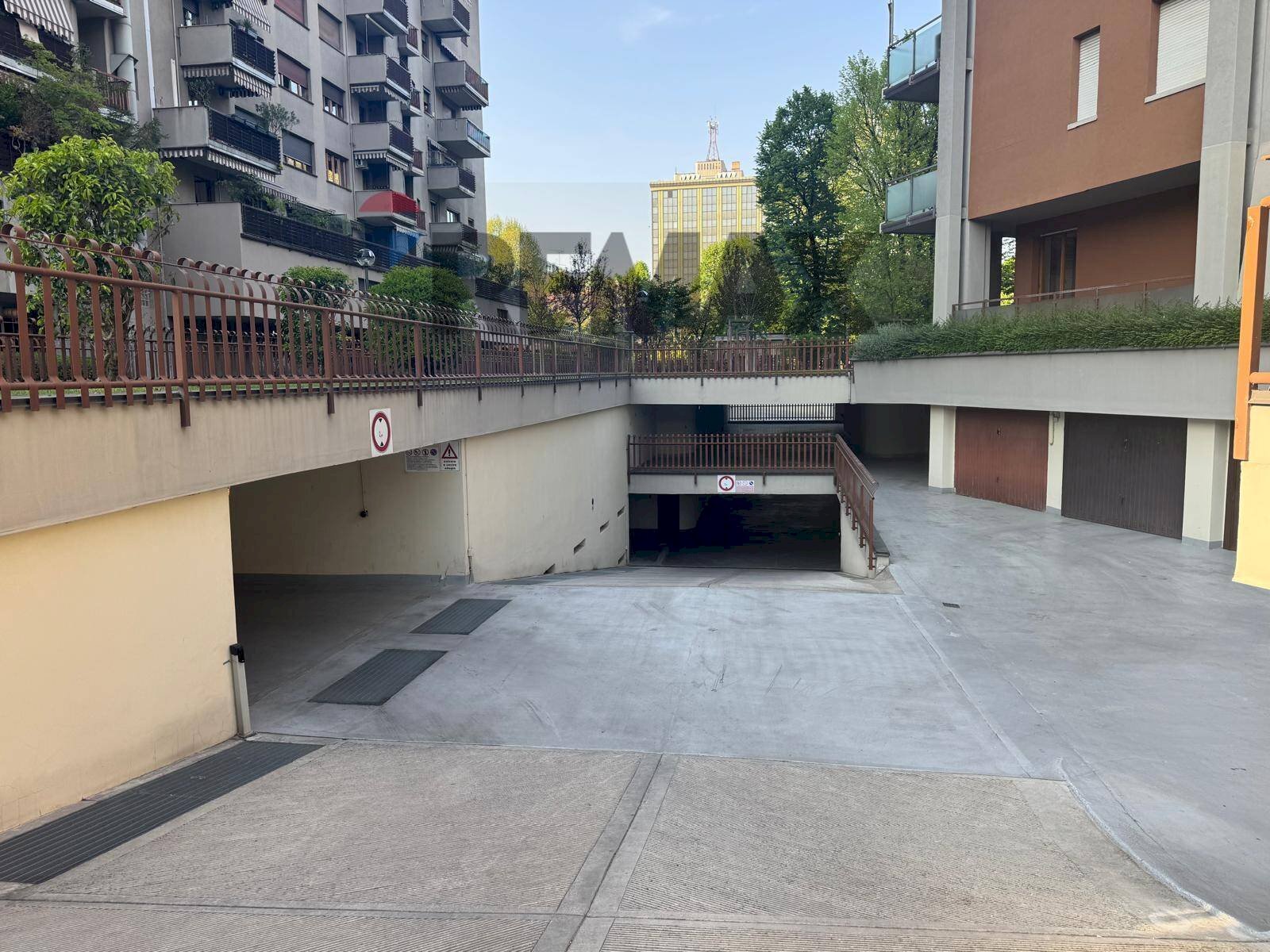 Edificio all\'aperto - Box Via 24 Maggio
 
1, Sesto San Giovanni - photo 2