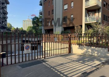 Edificio all\'aperto - Box Via 24 Maggio
 
1, Sesto San Giovanni - photo 8