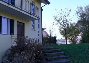 Giardino - Bilocale via Camillo Benso di Cavour, Jerago con Orago - foto 25