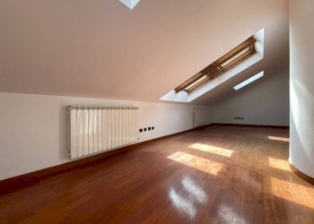 Stanza non arredata - Villa via Alessandro Manzoni, Besnate - foto 3