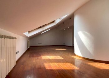 Stanza non arredata - Villa via Alessandro Manzoni, Besnate - foto 4