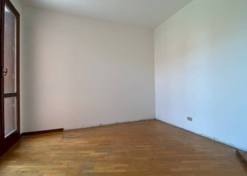 Camera da letto - Villa via Alessandro Manzoni, Besnate - foto 13