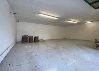 Box auto - Villa via Alessandro Manzoni, Besnate - foto 15