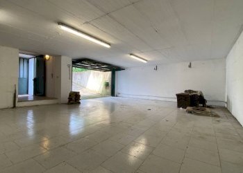 Box auto - Villa via Alessandro Manzoni, Besnate - foto 16