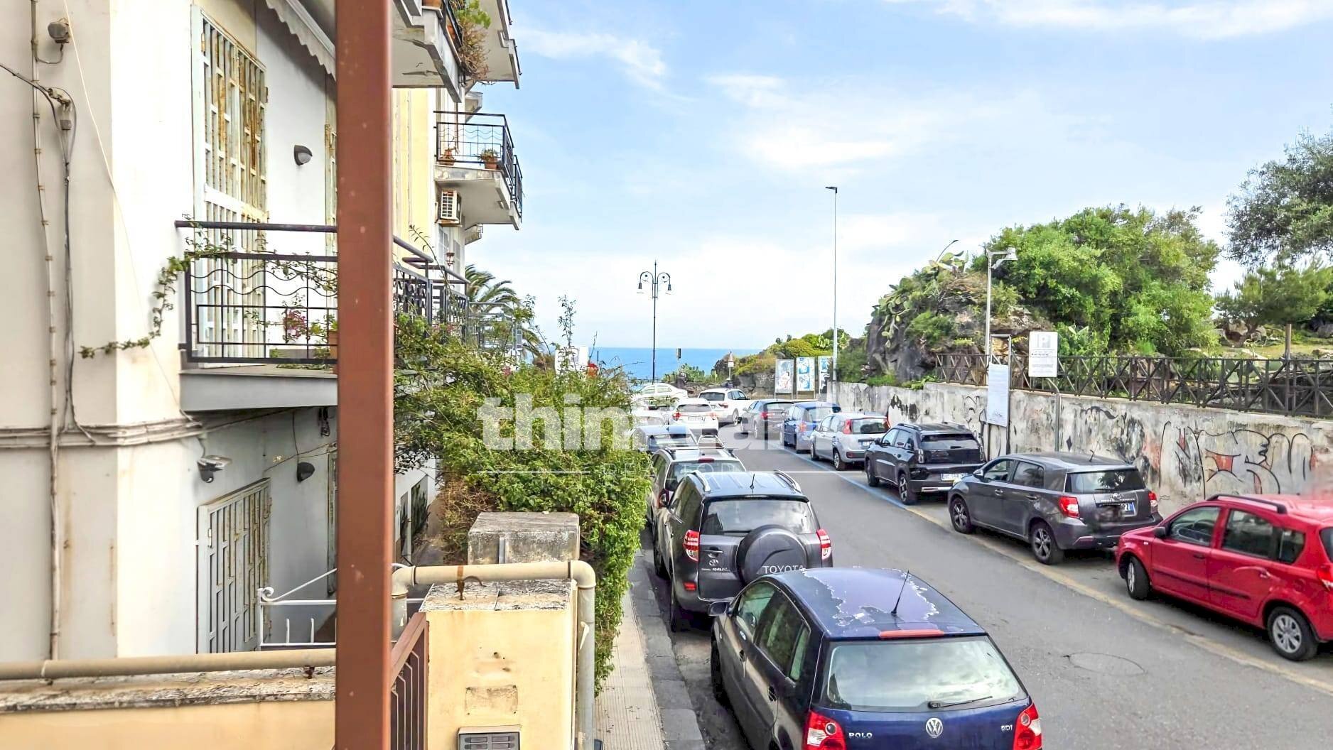 Foto 1 - Quadrilocale Via Francesco Crispi, Aci Castello - foto 1