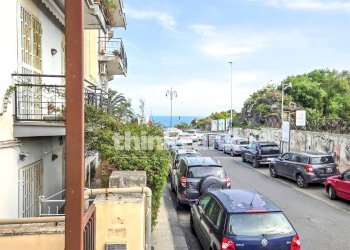 Foto 1 - Quadrilocale Via Francesco Crispi, Aci Castello - foto 1