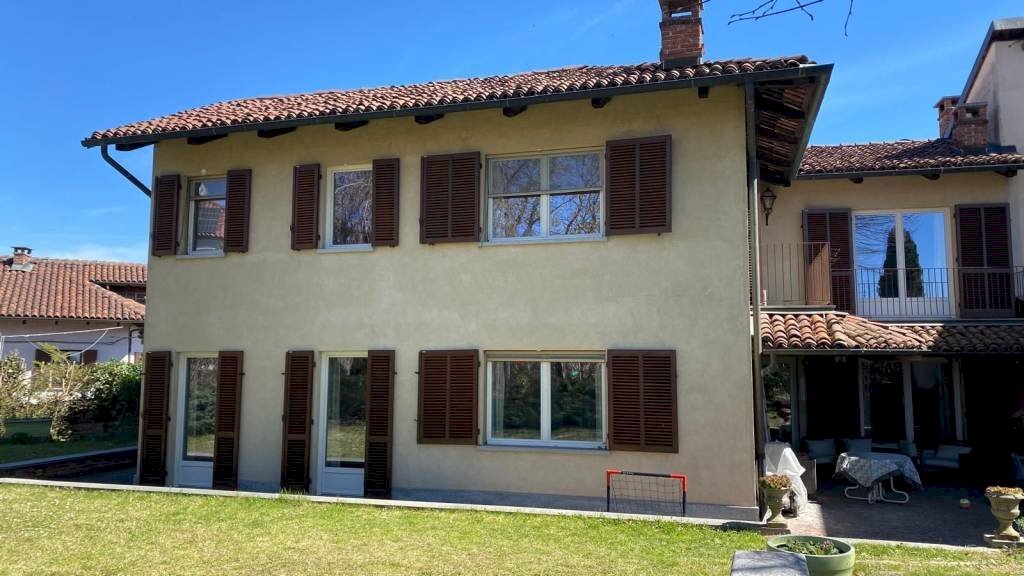 Facciata - Villa via 4 Novembre, 13, Chieri - foto 1