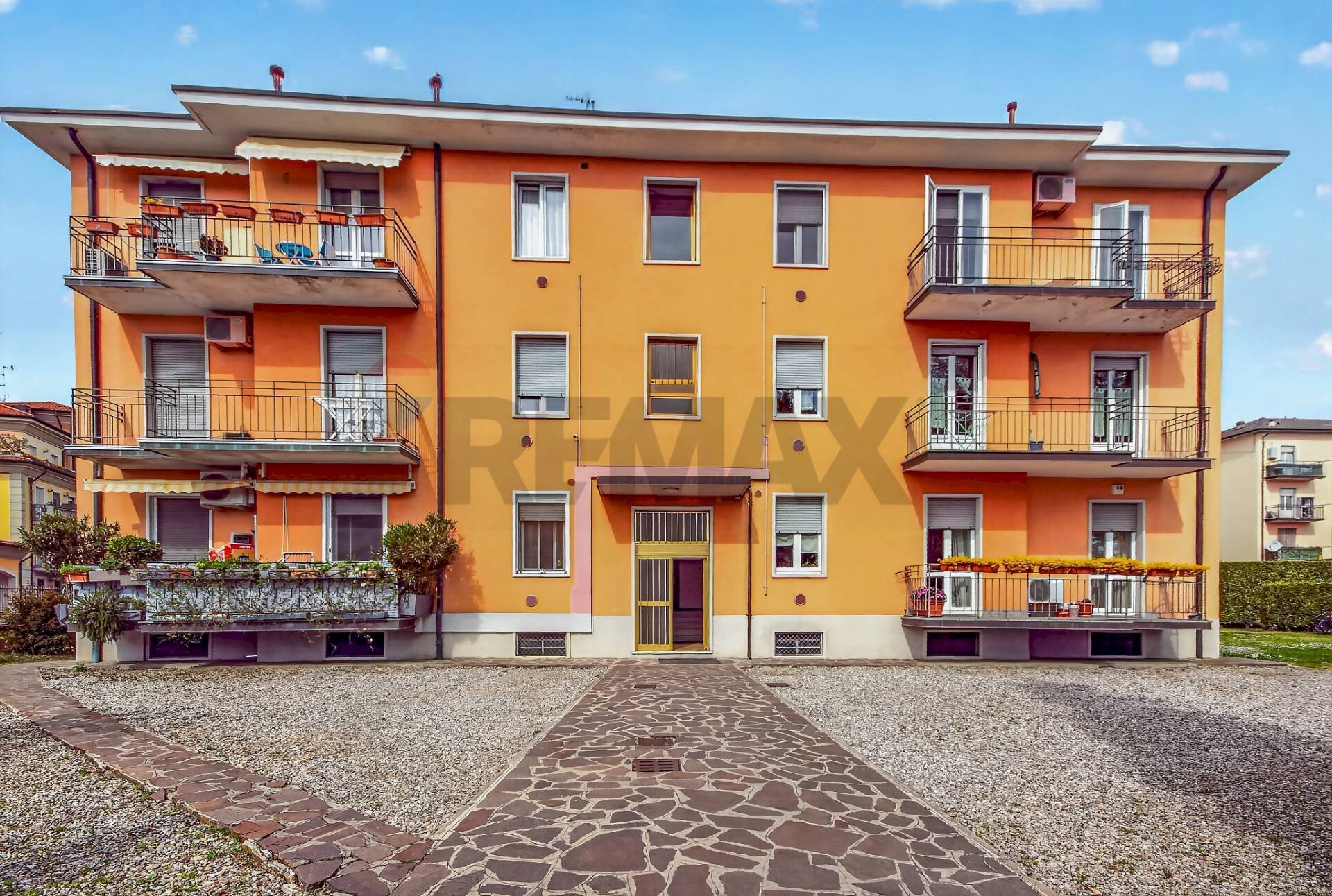 Edificio all\'aperto - Trilocale Treviglio - foto 1