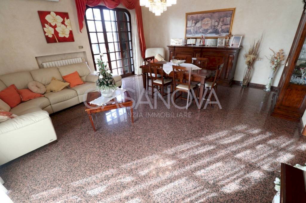 Salone - Appartamento Mosciano Sant'Angelo - foto 2