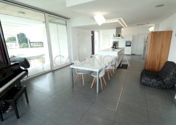 Salone - Stabile - Palazzo contrada Santa Maria dell'Arco, Mosciano Sant'Angelo - foto 5