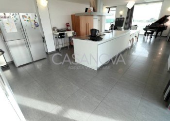 Interno non residenziale - Stabile - Palazzo contrada Santa Maria dell'Arco, Mosciano Sant'Angelo - foto 12