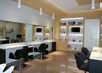 Interno non residenziale - Stabile - Palazzo contrada Santa Maria dell'Arco, Mosciano Sant'Angelo - foto 32