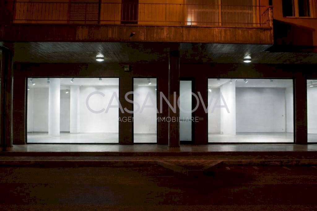 Interno palazzo - Negozio Giulianova - foto 2