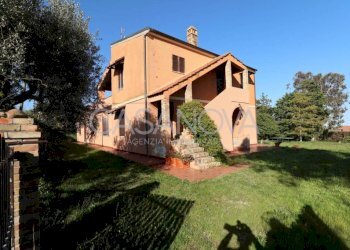 Giardino - Rustico Mosciano Sant'Angelo - foto 2