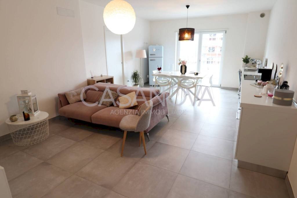 Salone - Trilocale via Trieste, Giulianova - foto 2