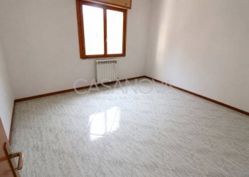 Camera da letto - Quadrilocale via Umberto Terracini, 23, Mosciano Sant'Angelo - foto 18