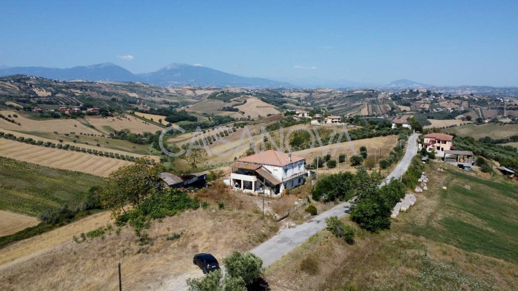 Vista - Rustico Mosciano Sant'Angelo - foto 1