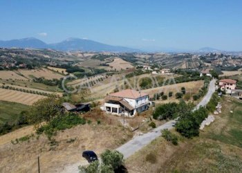 Vista - Rustico Mosciano Sant'Angelo - foto 1