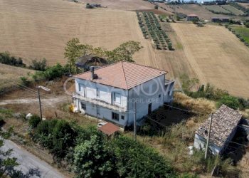 Vista - Rustico Mosciano Sant'Angelo - foto 4