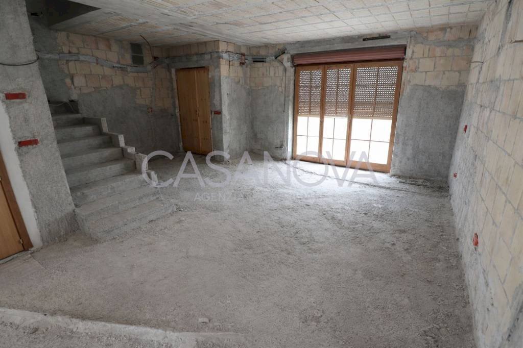 Stanza non arredata - Villa a Schiera Mosciano Sant'Angelo - foto 2