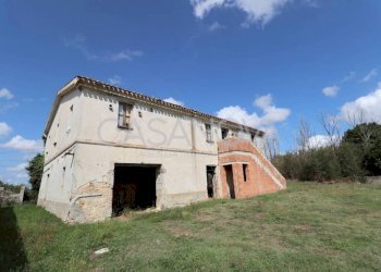 Facciata - Rustic via Villa De Luca, Bellante - photo 14