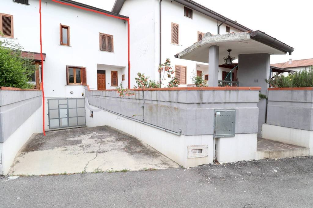 Facciata - Villa a Schiera Bellante - foto 1