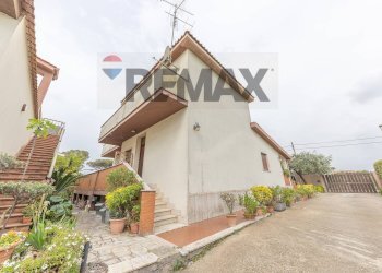 Casa all\'aperto - Appartamento via gubbio
 
15, Pomezia - foto 1