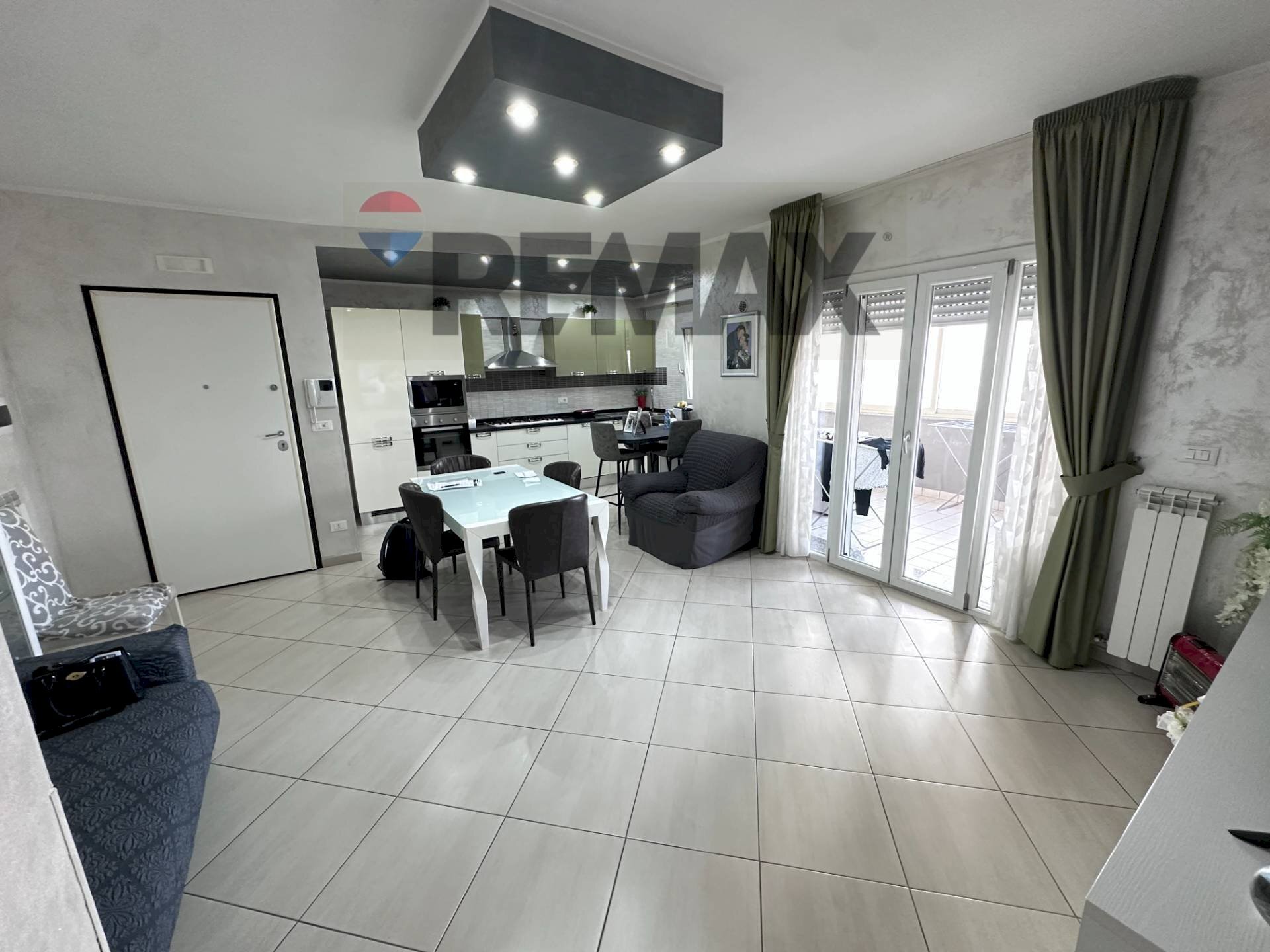 Sala da pranzo - Quadrilocale Via Popilia
 
115, Cosenza - foto 1