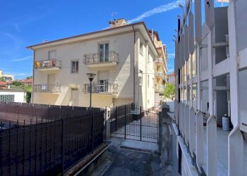 Foto 1 - Trilocale vico dello Schiavo
 
17, Diano Marina - foto 1