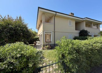 Foto 1 - Bilocale Via Caduti di Nassirya
 
3, Diano Castello - foto 1