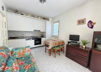 Foto 9 - Bilocale Via Caduti di Nassirya
 
3, Diano Castello - foto 9