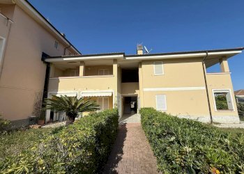 Foto 27 - Bilocale Via Caduti di Nassirya
 
3, Diano Castello - foto 27