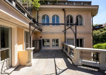 Four-room apartment Via Bezzecca, Torino (neighborhood Borgo Po) - photo 2